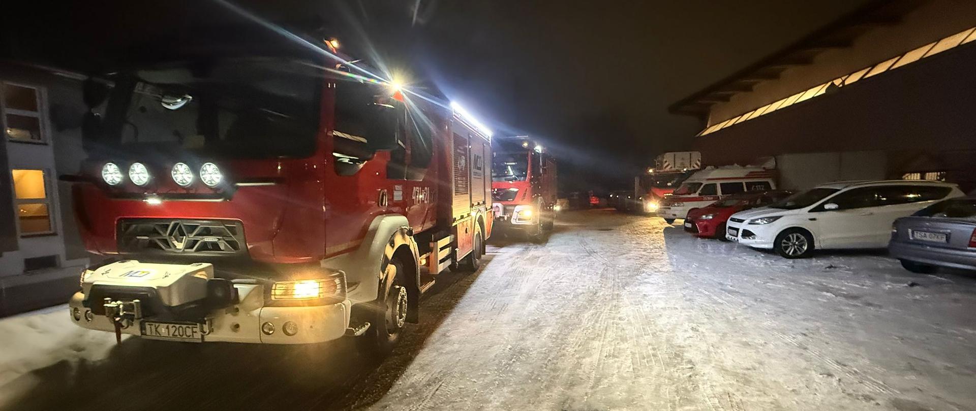 Strażackie światełko do nieba podczas 34 Finału WOŚP w Sandomierzu