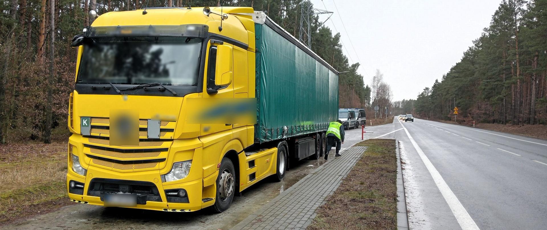 Brak badań okresowych tachografu i naruszenia czasu pracy przez kierowcę ujawnili inspektorzy z Piły