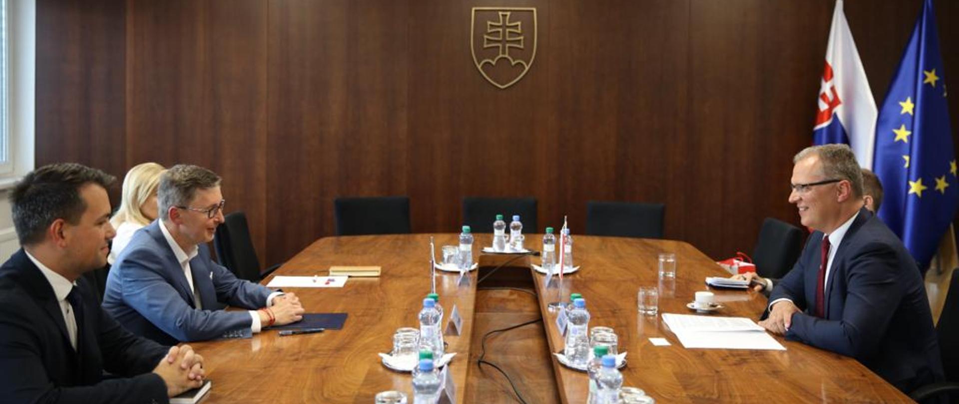 Stretnutie veľvyslanca s ministrom hospodárstva SR