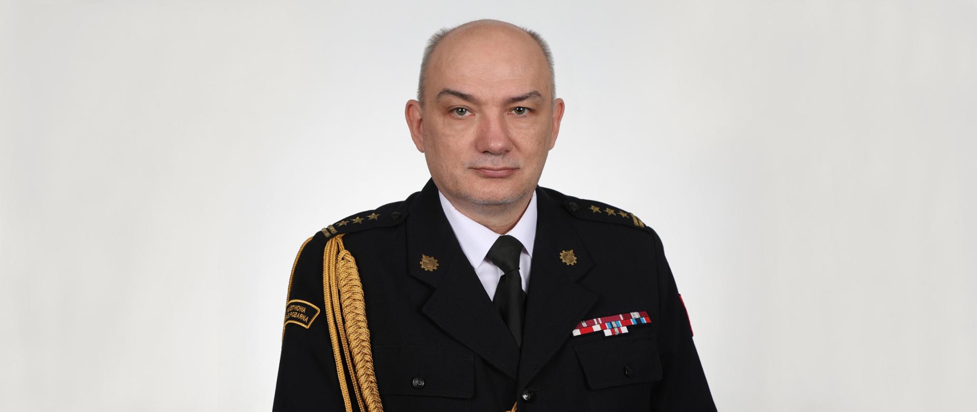 Komendant Centralnej Szkoły Państwowej Straży Pożarnej w Częstochowie st. bryg. Jarosław Jankowski