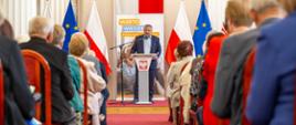 Minister Sprawiedliwości Waldemar Żurek podczas programu „Świadomy Senior - Bezpieczny Senior” w Rzeszowie.