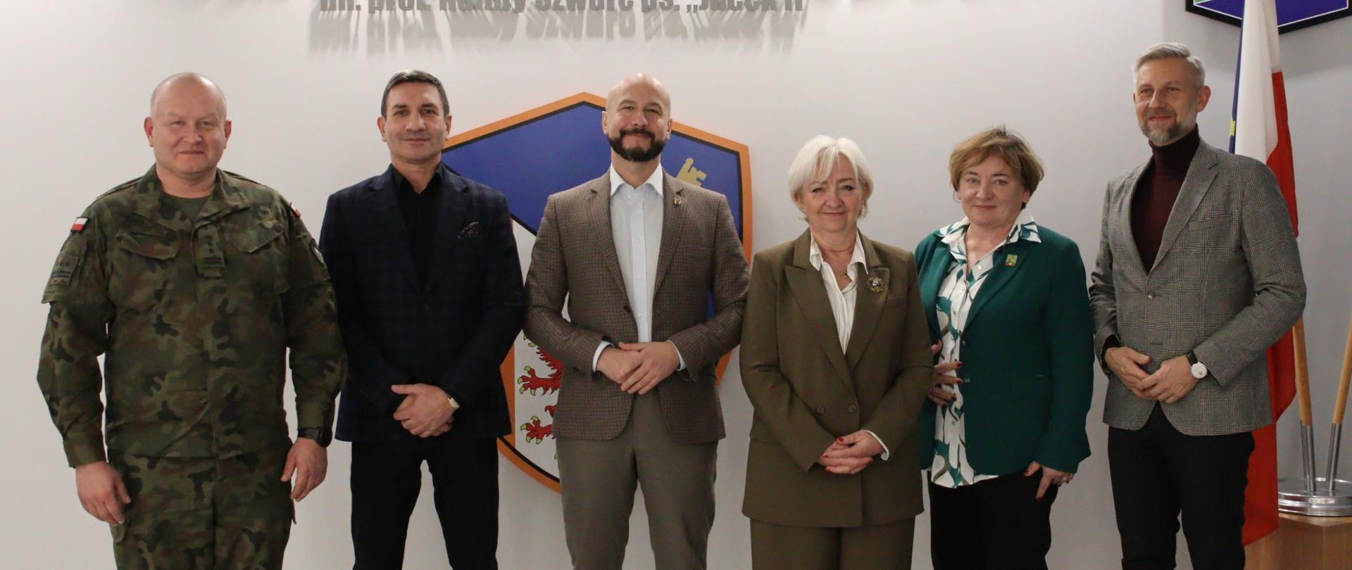 Członkowie Społecznego Komitetu 