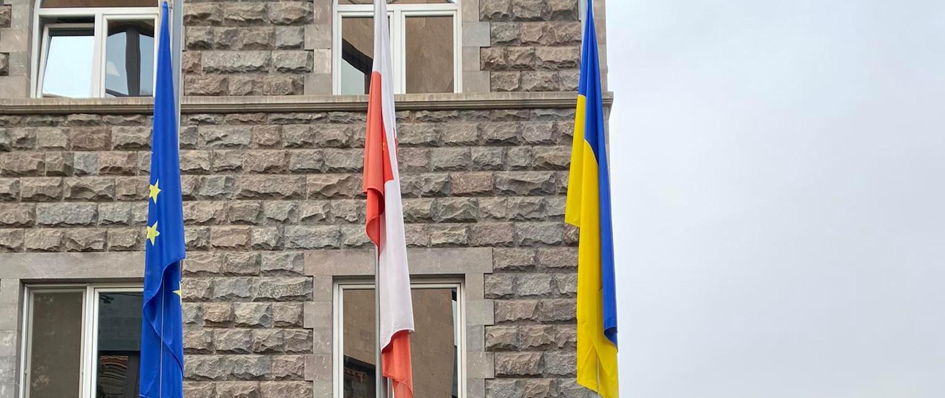 Flaga Ukrainy na znak solidarności1