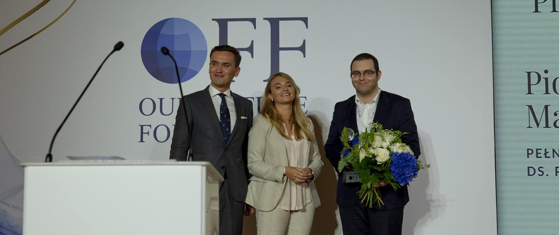 Minister Piotr Mazurek wyróżniony nagrodą „Przyjaciela Młodzieży”!