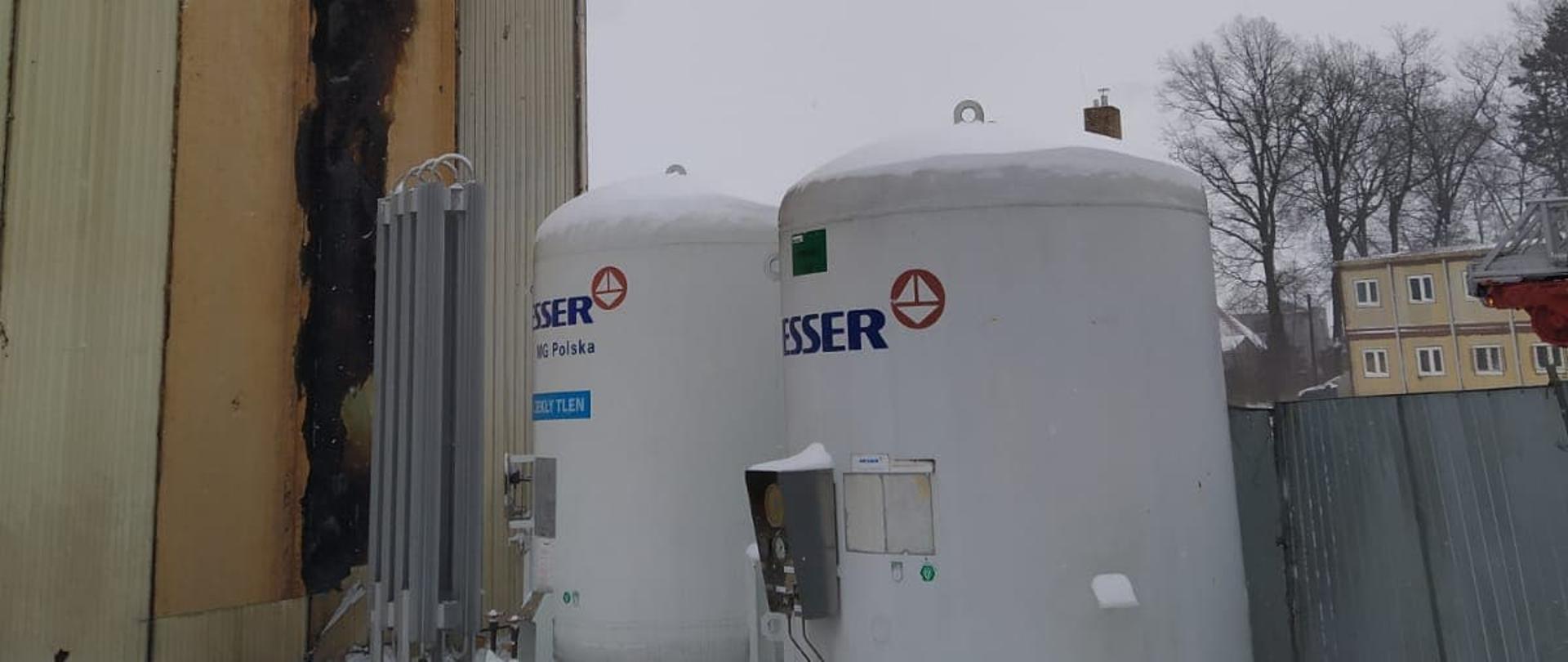 Pożar hali produkcyjnej