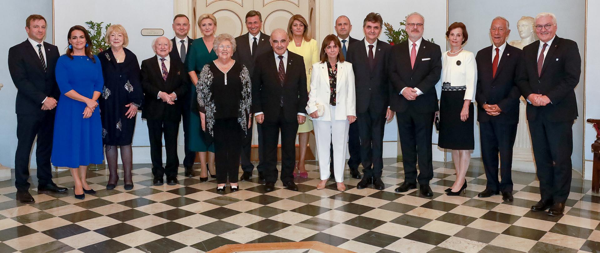 Nieoficjalna kolacja w San Anton Palace