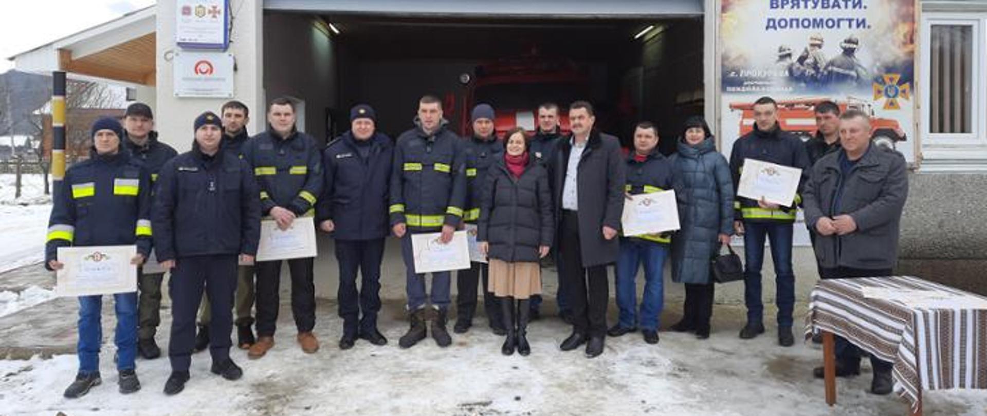 Strażacy Ochotniczej Jednostki Straży Pożarnej w Prokurawie otrzymali nowoczesny moduł przeciwpożarowy i wiele innych urządzeń