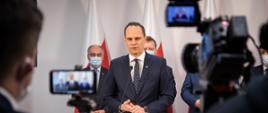 Wiceminister infrastruktury Rafał Weber przedstawił szczegóły przetargu na projekt i budowę drogi ekspresowej S19 Dukla - Barwinek (granica państwa ze Słowacją)