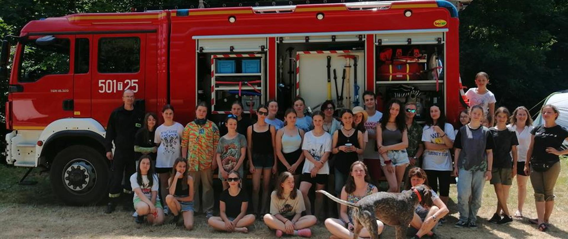 „Bezpieczne wakacje” na obozie harcerskim w Kurozwękach