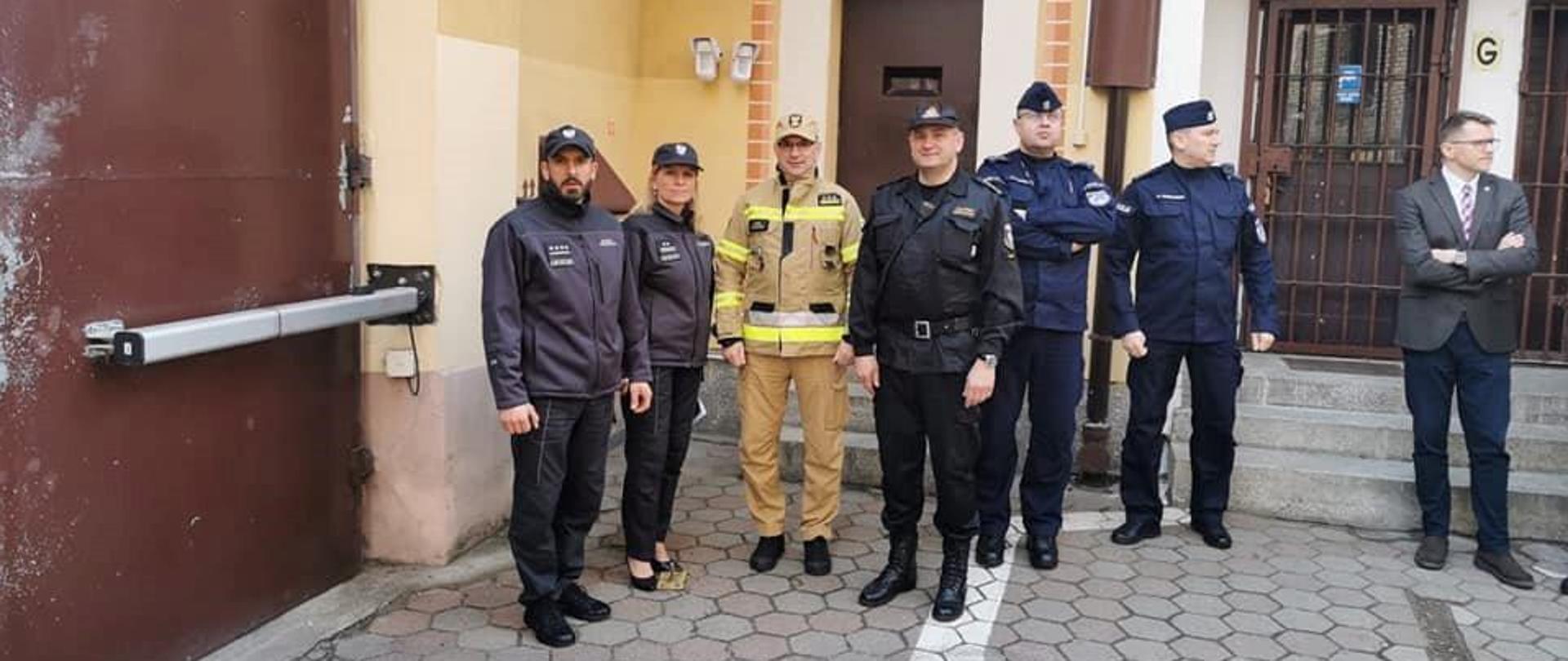 Ćwiczenia w areszcie śledczym