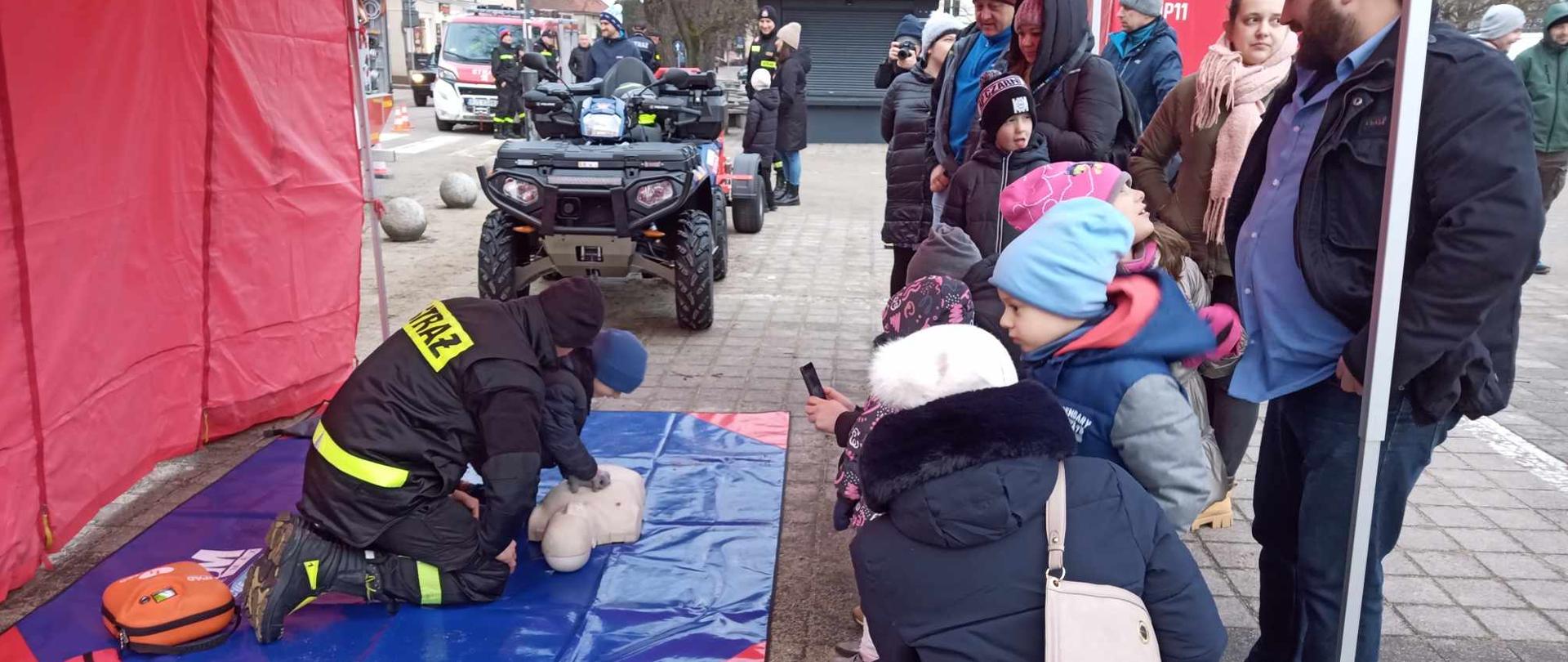 pokaz pierwszej pomocy medycznej 