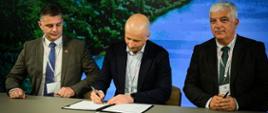 Podpisanie Deklaracji Ministerialnej Forest Europe przez wiceministra Mikołaja Dorożałę 2 czerwca 2026 r.