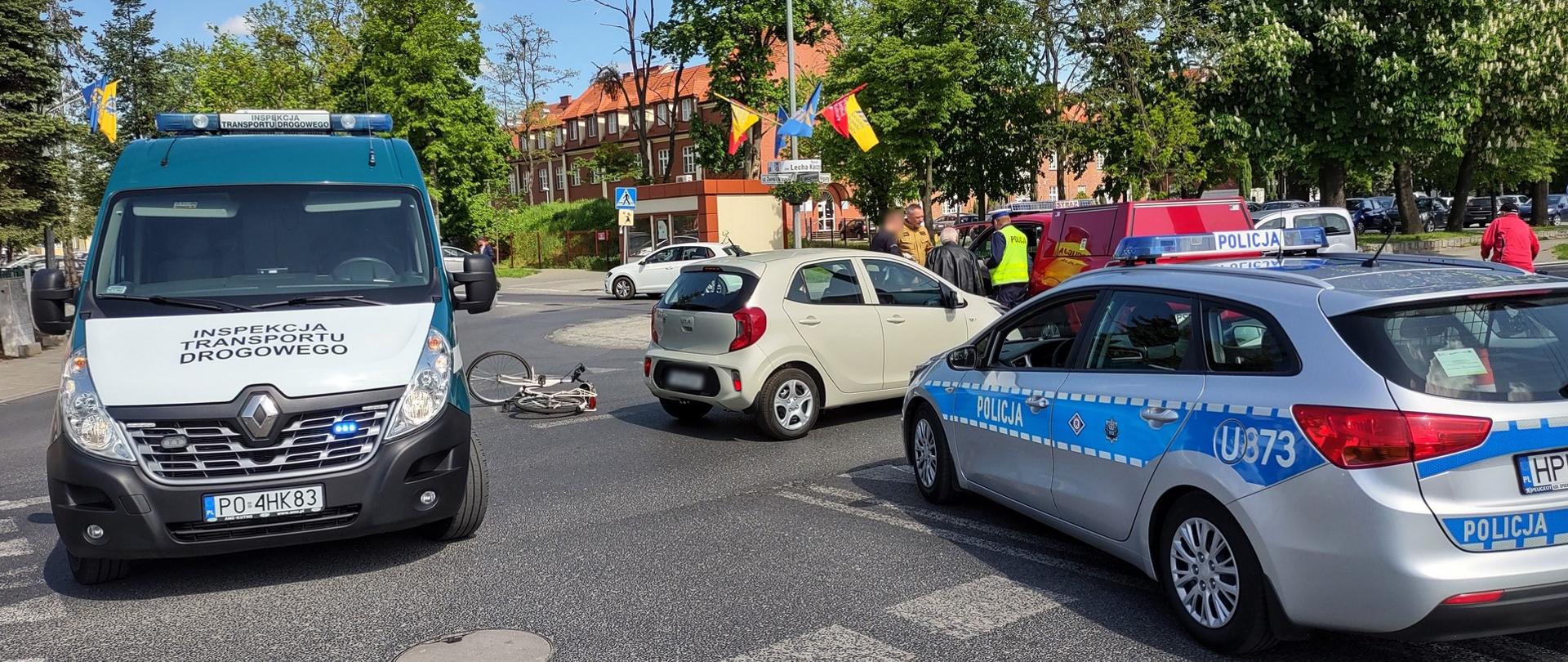 Inspektorzy byli pierwszą służbą na miejscu zdarzenia i pierwsi też udzielili pomocy potrąconej na rondzie rowerzystce