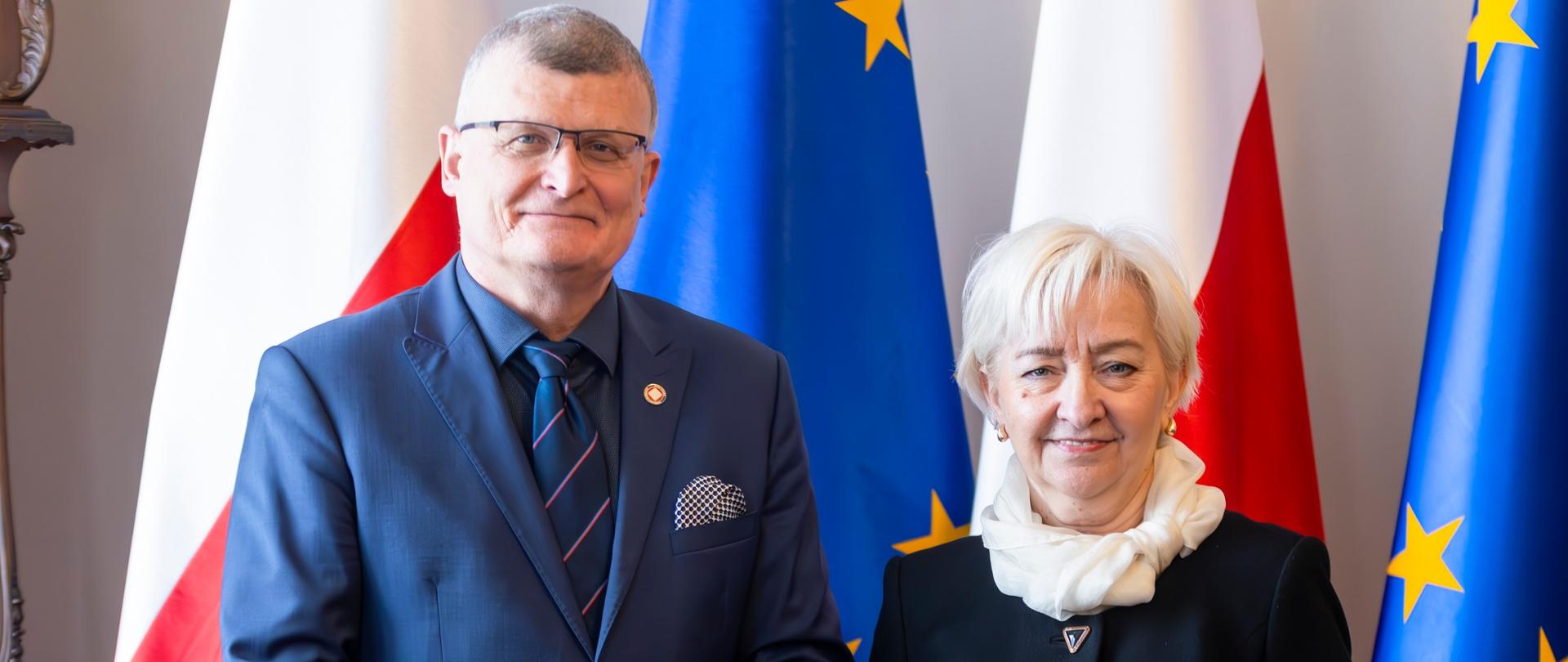 Od lewej: Paweł Grzesiowski - główny inspektor sanitarny oraz Dorota Ryl - wojewoda łódzki 