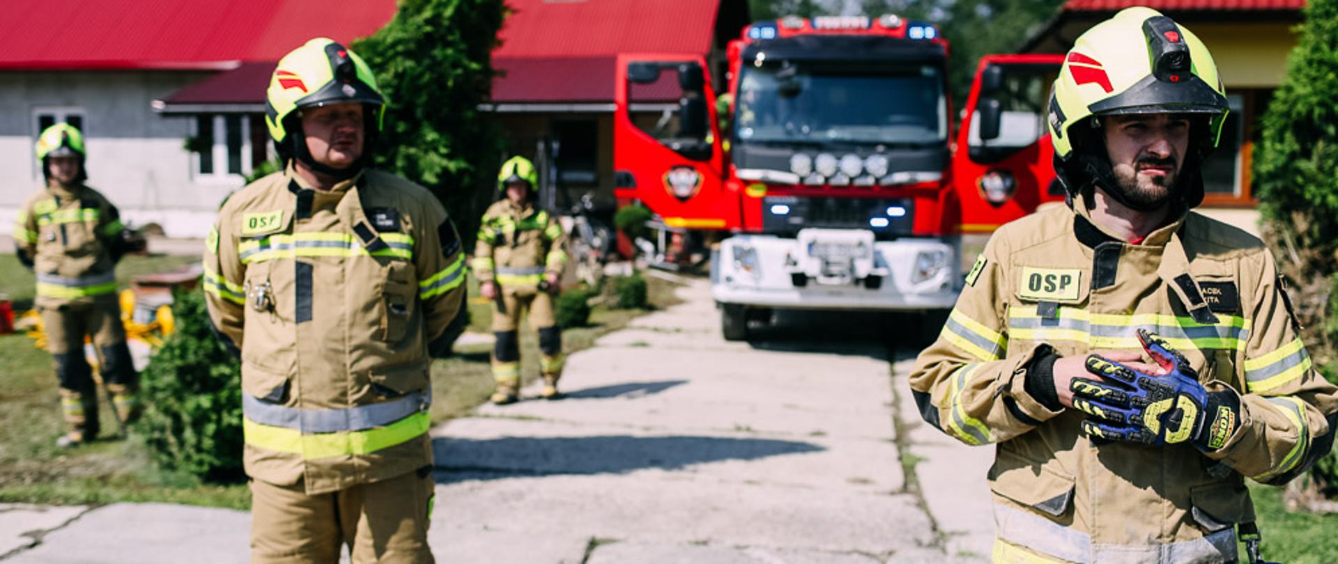 strażacy.