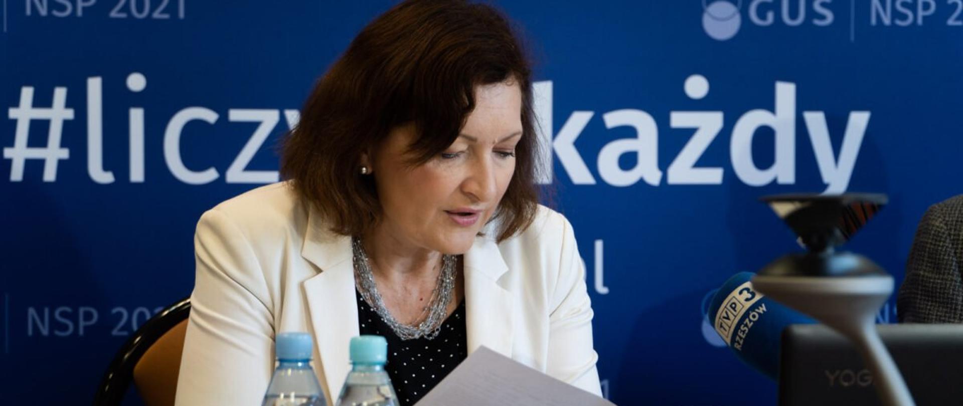 Wojewoda podkarpacki Ewa Leniart w trakcie konferencji informacyjna w Urzędzie Statystycznym w Rzeszowie dotyczącej spisu powszechnego