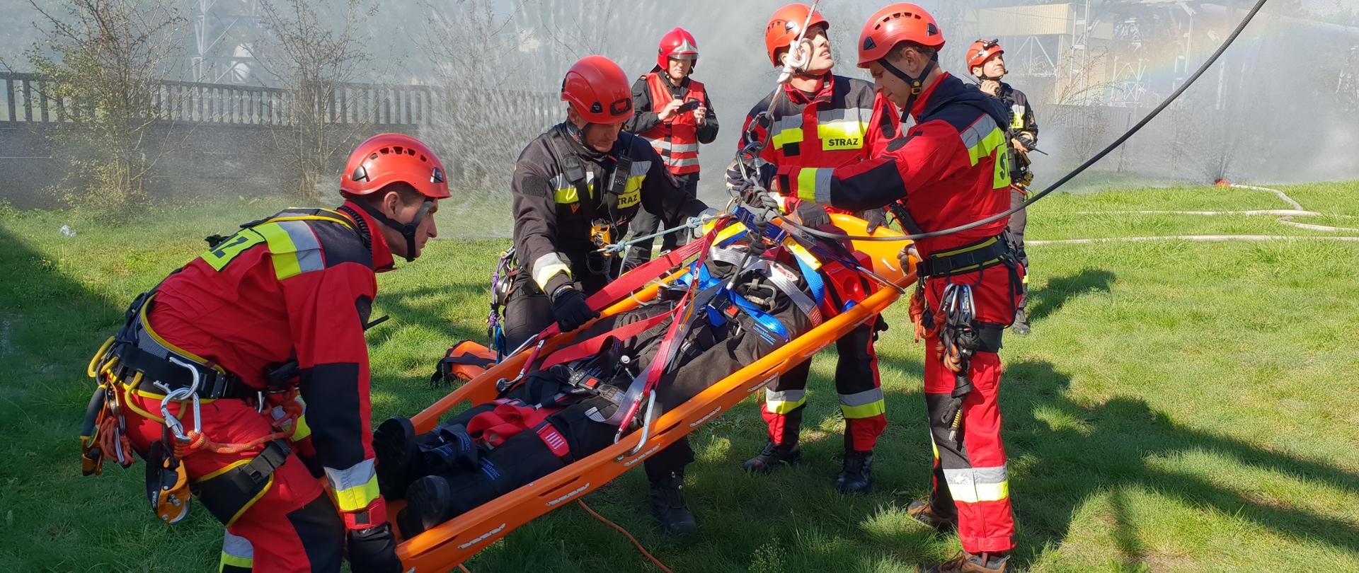 Ćwiczenia manewrowe na terenie zakładu PCC EXOL SA w Płocku
