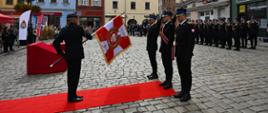 Uroczyste wręczenie sztandaru Komendzie Powiatowej Państwowej Straży Pożarnej w Świdnicy