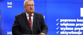 Minister infrastruktury Andrzej Adamczyk