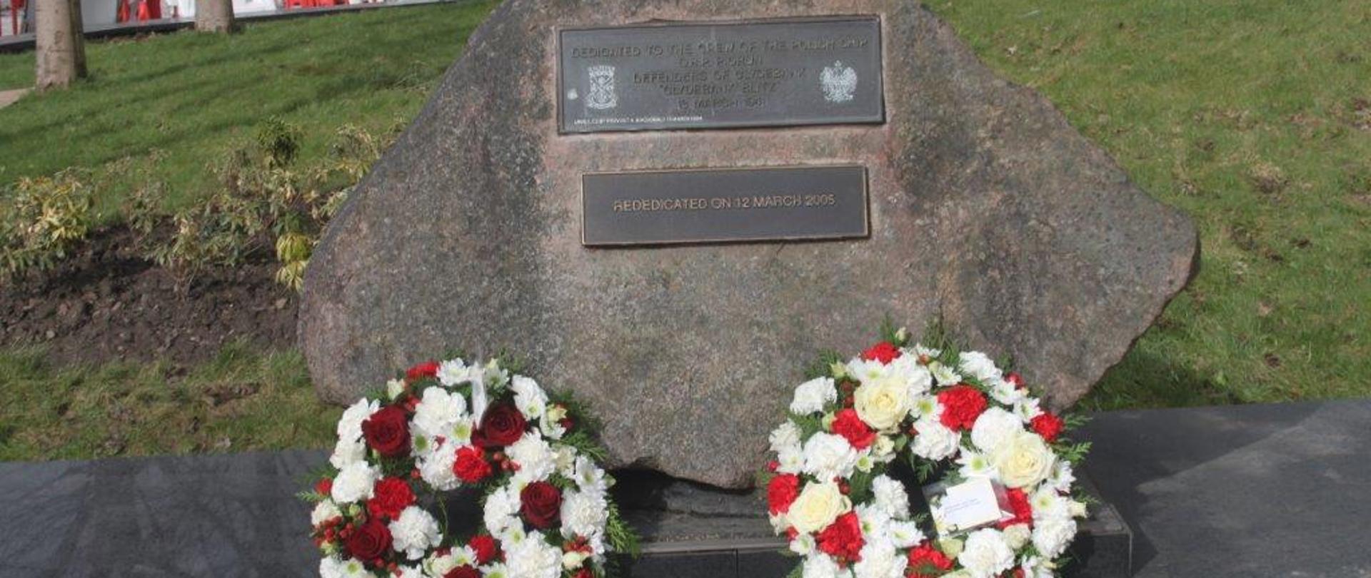 Memorial to ORP Piorun in Clydebank