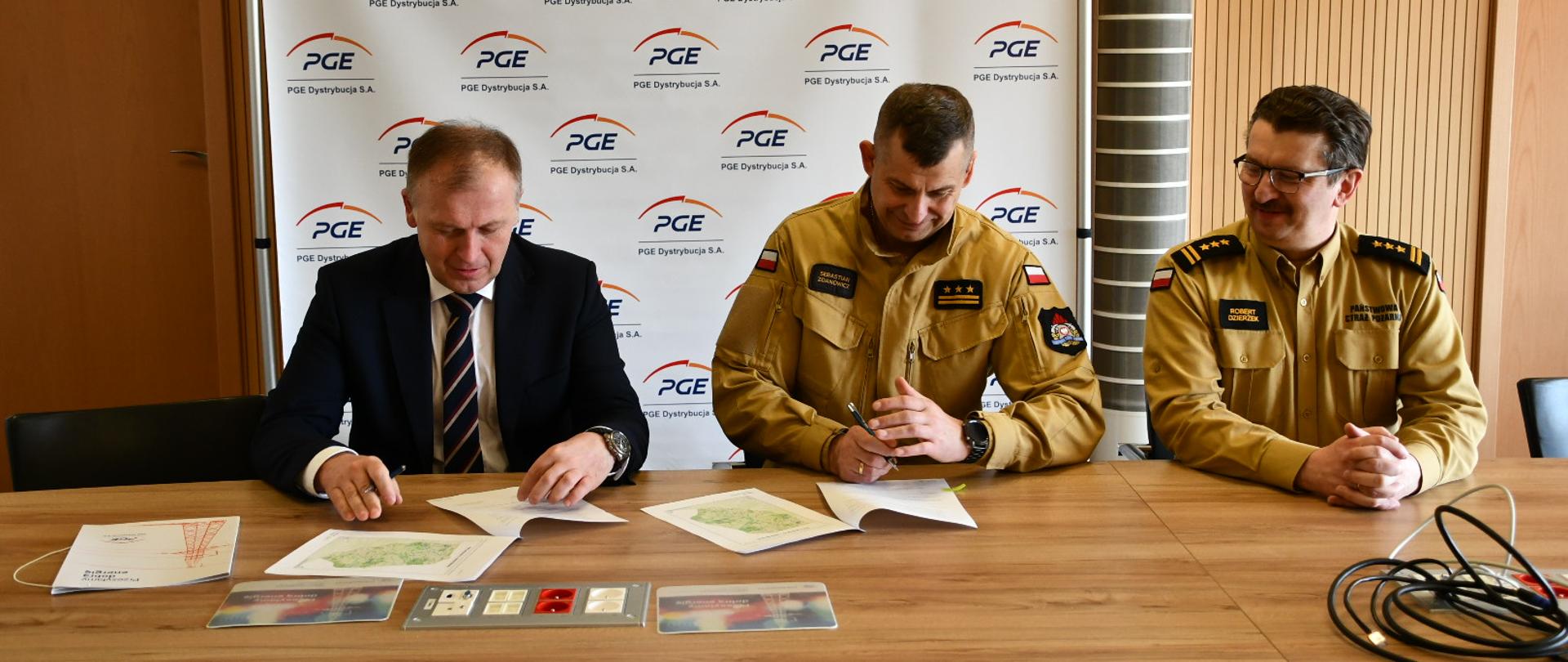 PODPISANIE UZGODNIENIA POMIĘDZY KW PSP BIAŁYSTOK A PGE DYSTRYBUCJA S.A. ODDZIAŁ BIAŁYSTOK