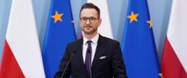 Minister Waldemar Buda podczas konferencji prasowej w Kancelarii Premiera.
