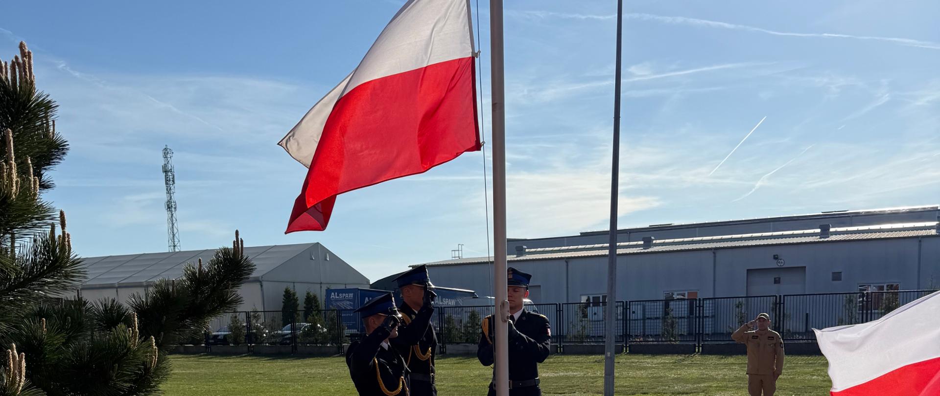 Uroczysty Apel z okazji Dnia Flagi Rzeczypospolitej Polskiej