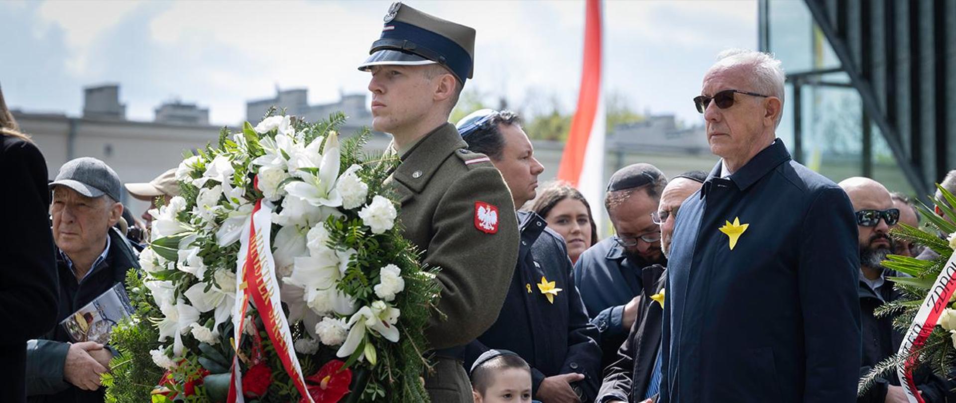 Uroczystości pod Pomnikiem Bohaterów Getta w Warszawie