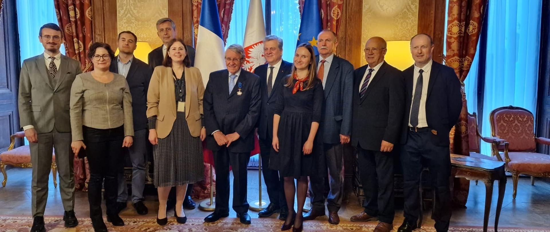 Le Consul Honoraire Michel Dorin décoré de la Croix d’officier de l’Ordre du Mérite de la République de Pologne