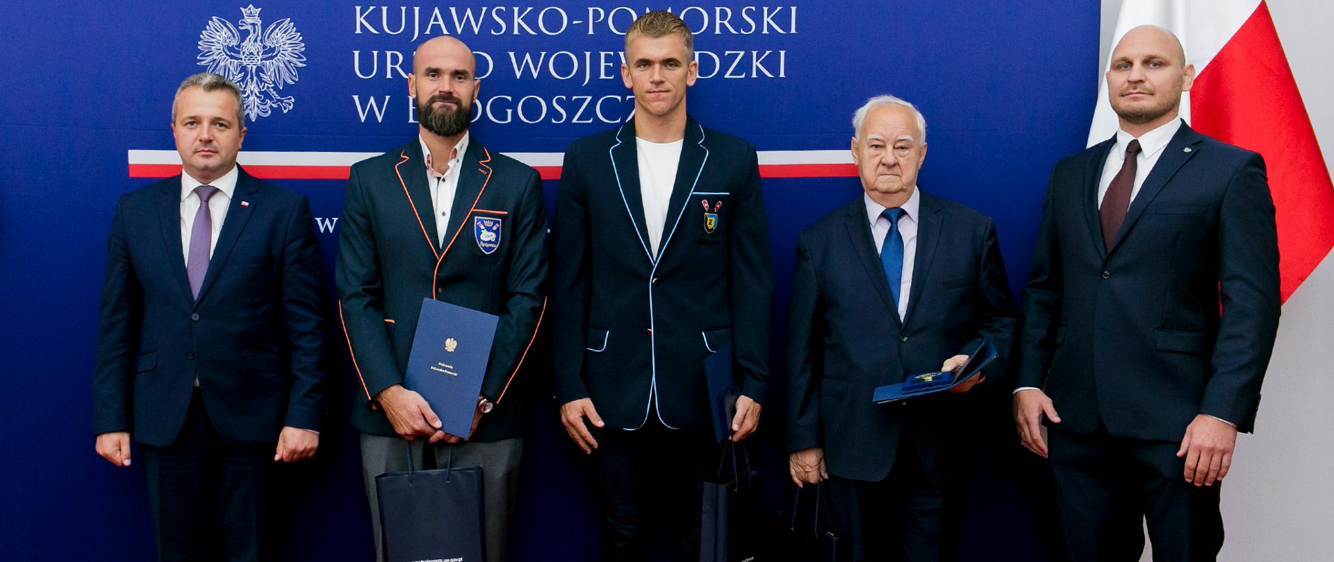 Kujawsko-pomorscy wioślarze u wojewody