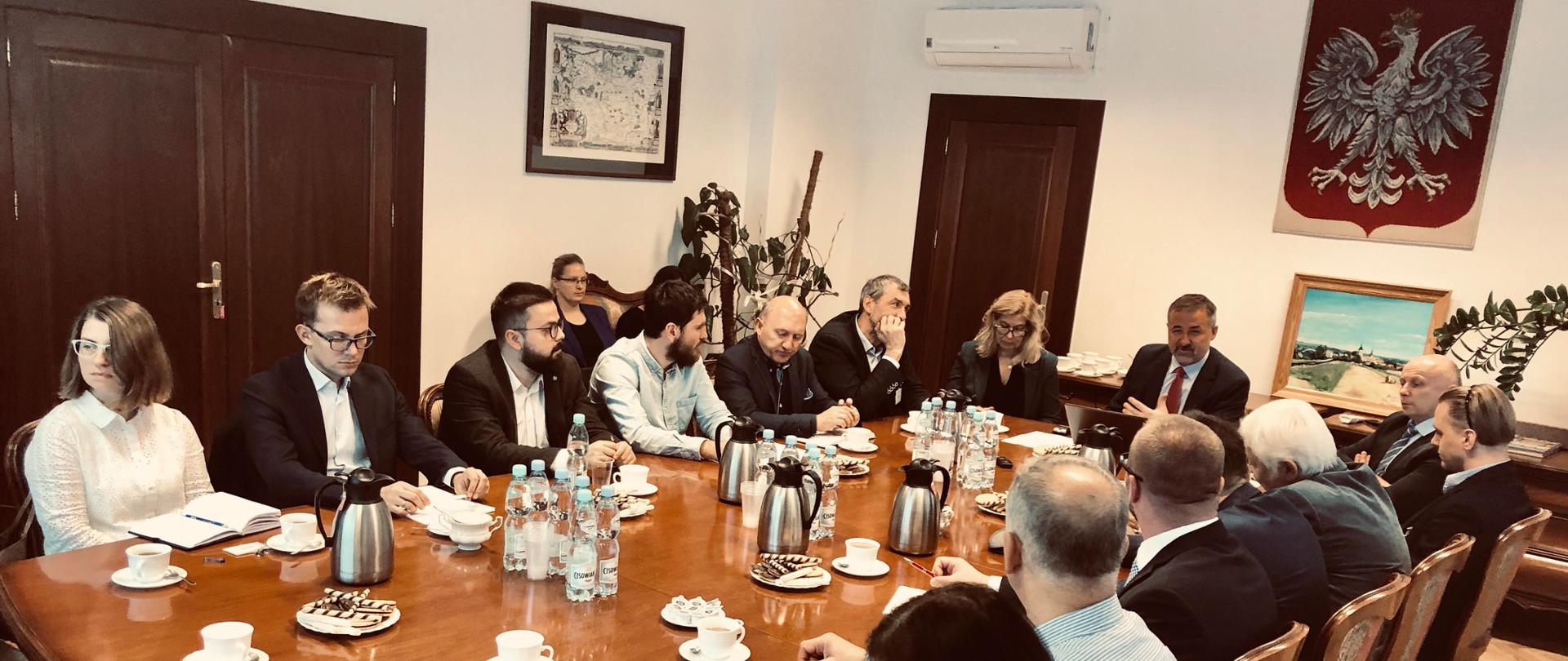 Członkowie Rady IIP podczas posiedzenia.