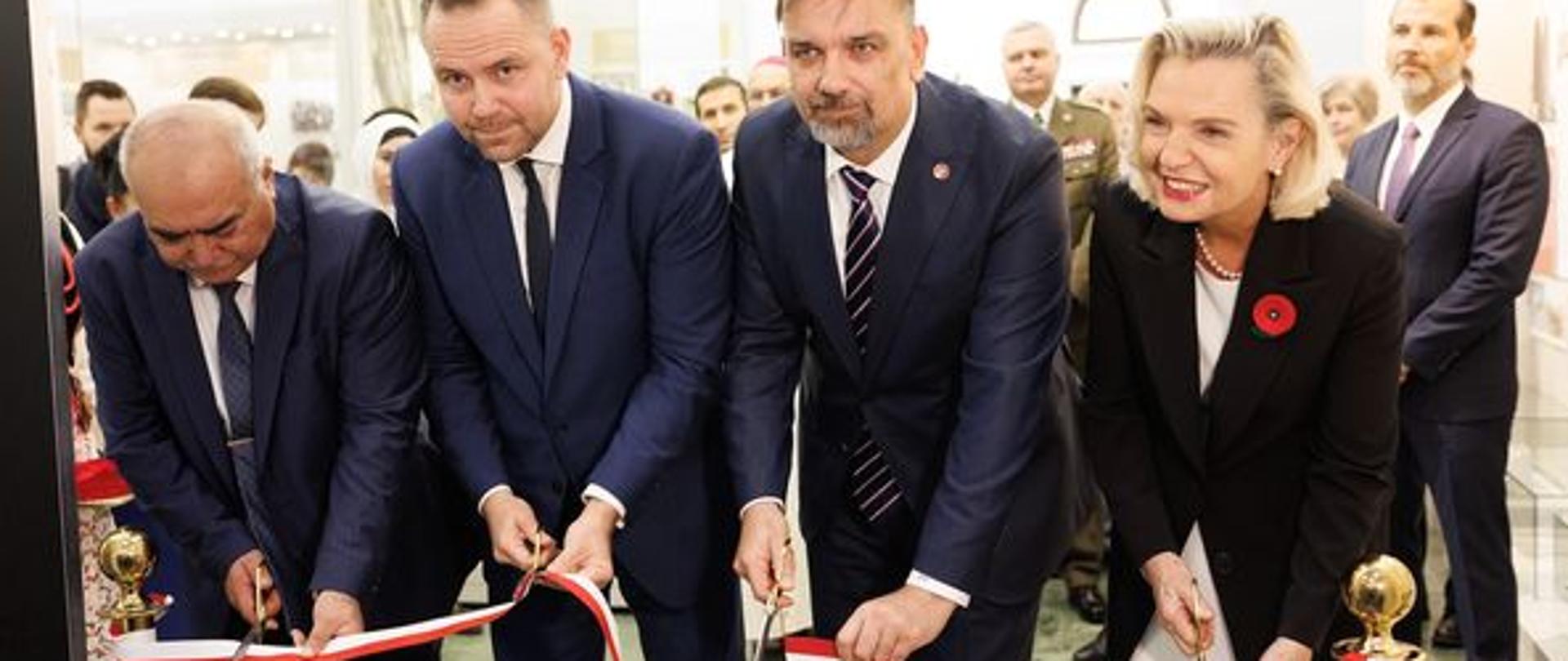 Obchody 80. rocznicy formowania się armii gen. Władysława Andersa w Uzbekistanie – uroczyste otwarcie wystawy „Szlaki Pamięci – Odyseja Wolności” w taszkenckim Muzeum Pamięci Ofiar Represji