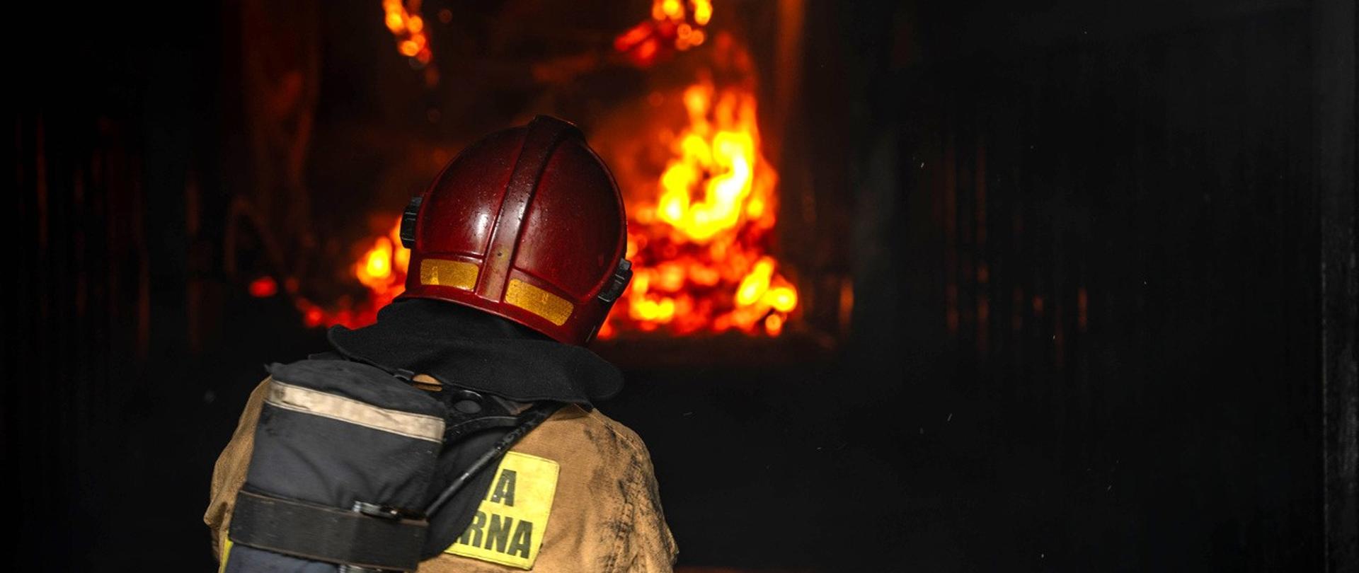 szkolenie z gaszenia pożarów wewnętrznych