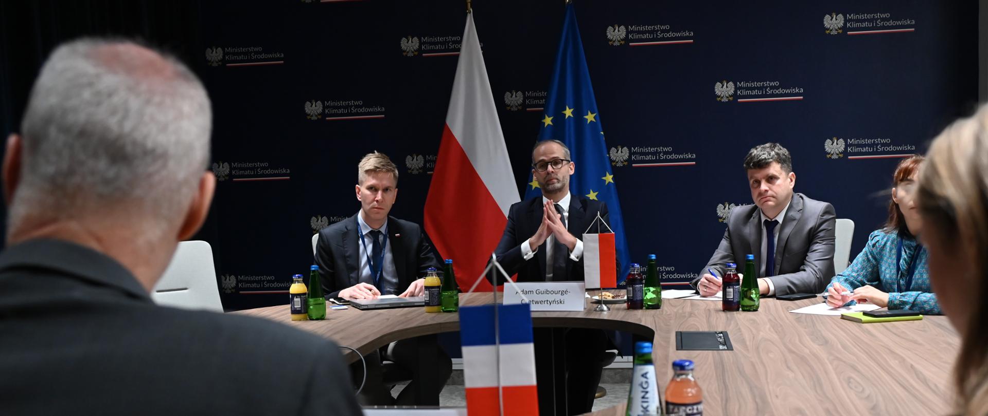 Wiceminister klimatu i środowiska A. Guibourgé-Czetwertyński przyjął Ambasadora Francji.