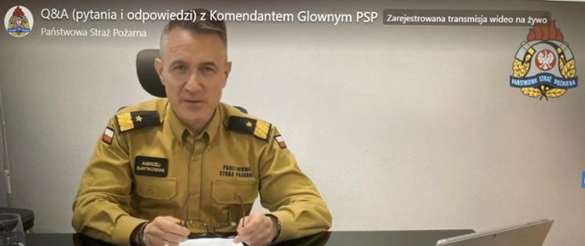 Zdjęcie przedstawia Komendanta Głównego PSP 