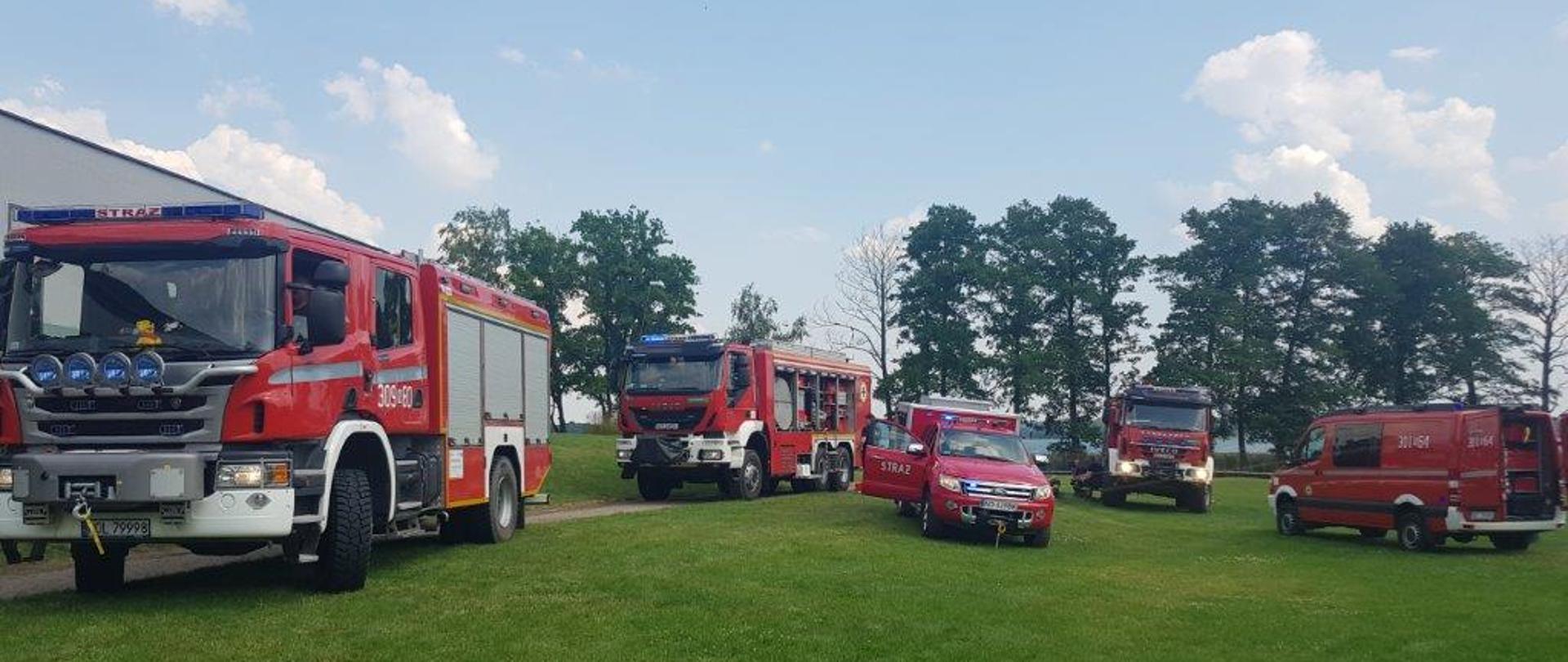Zdjęcie przedstawia Siły i Środki działające na miejscu zdarzenia