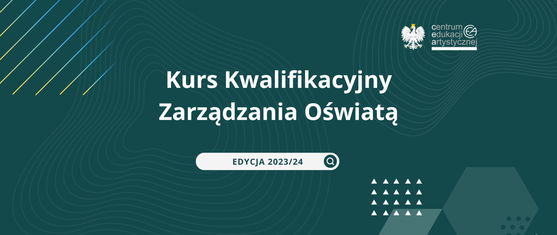 Zielona grafika z logo CEA w prawym górnym rogu, ikonami czatu oraz tekstem na środku "Kurs Kwalifikacyjny Zarządzania Oświatą"