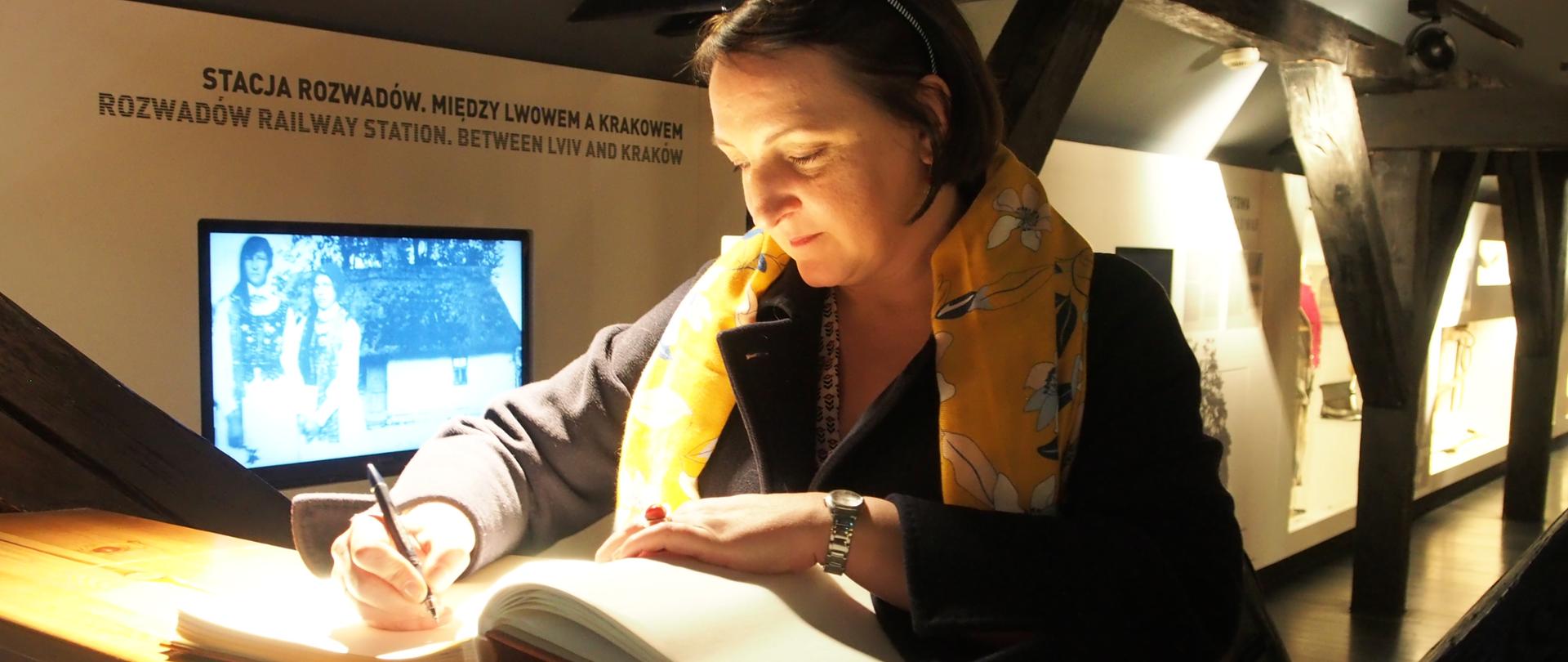 Wiceminister kultury Magdalena Gawin w Stalowej Woli i Nisku