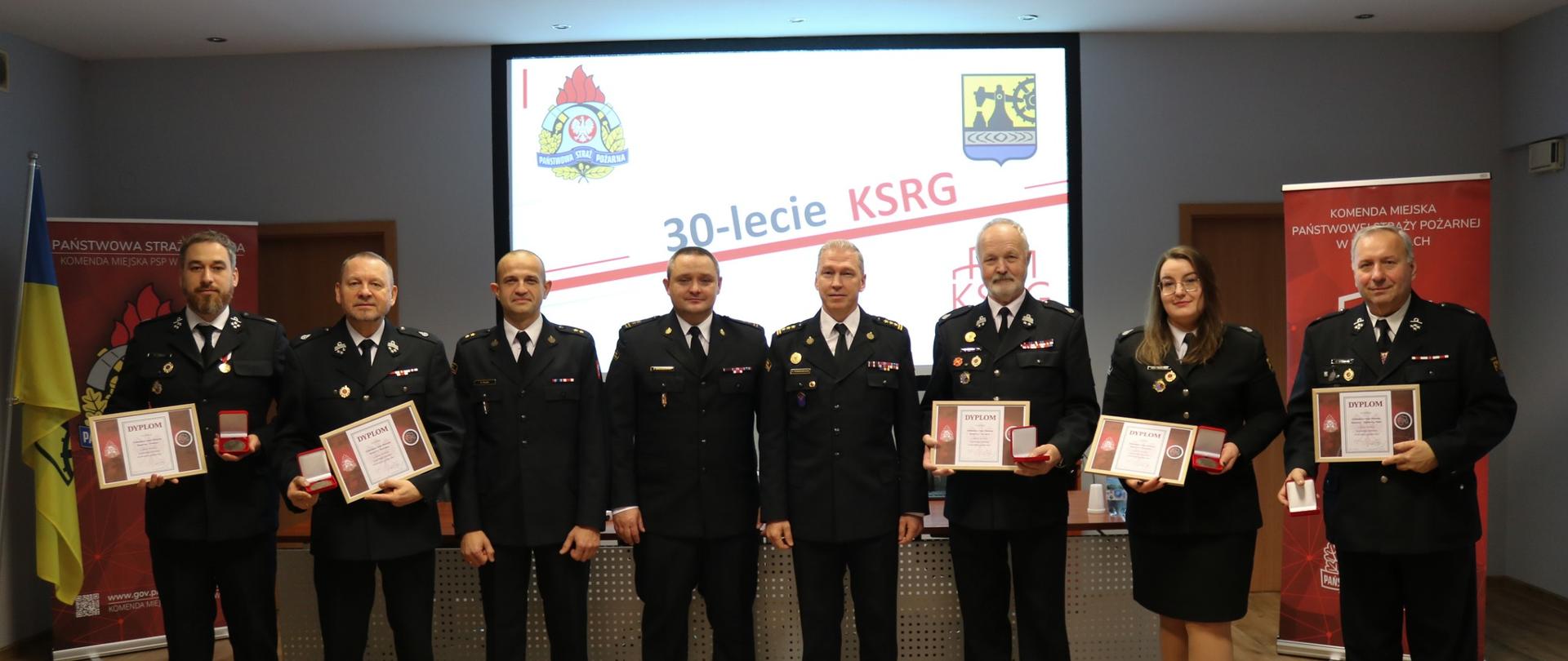 Pamiątkowe zdjęcie Komendantów oraz Prezesów wszystkich OSP w Katowicach