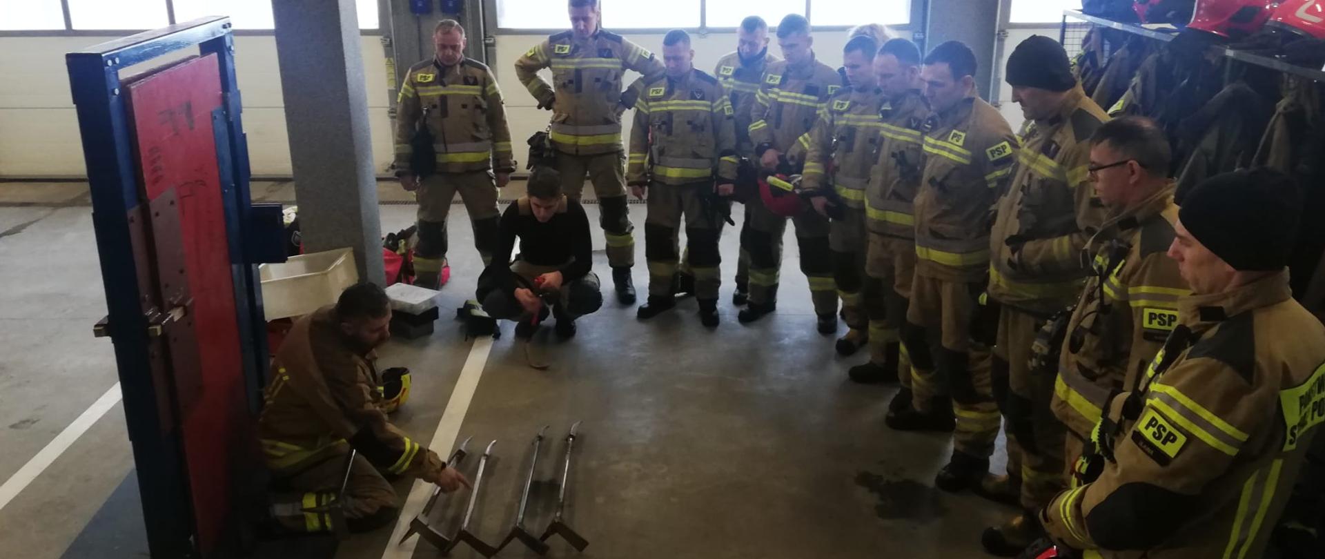 Omówienie sprzętu burzącego 