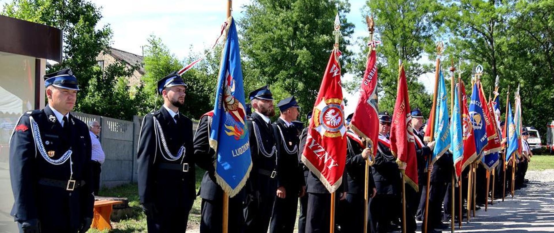 Uroczysty apel z okazji 100 – lecia Ochotniczej Straży Pożarnej w Gackach