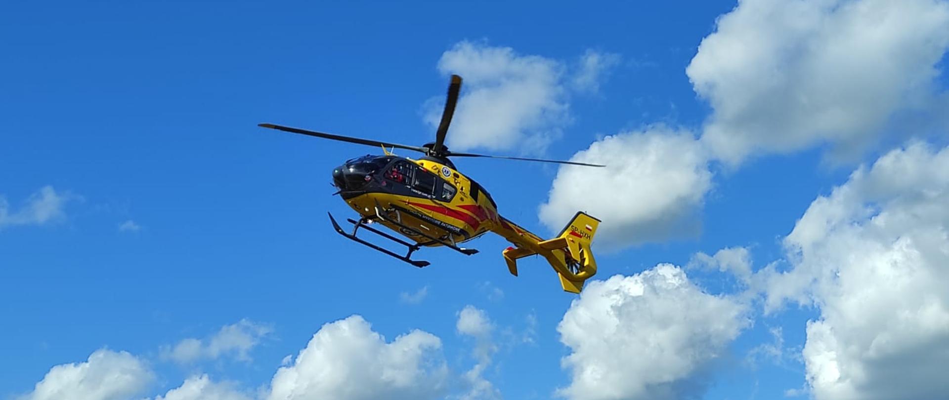 Zderzenie motocykla z samochodem osobowym na ul. Niezłomnych w Mogilnie