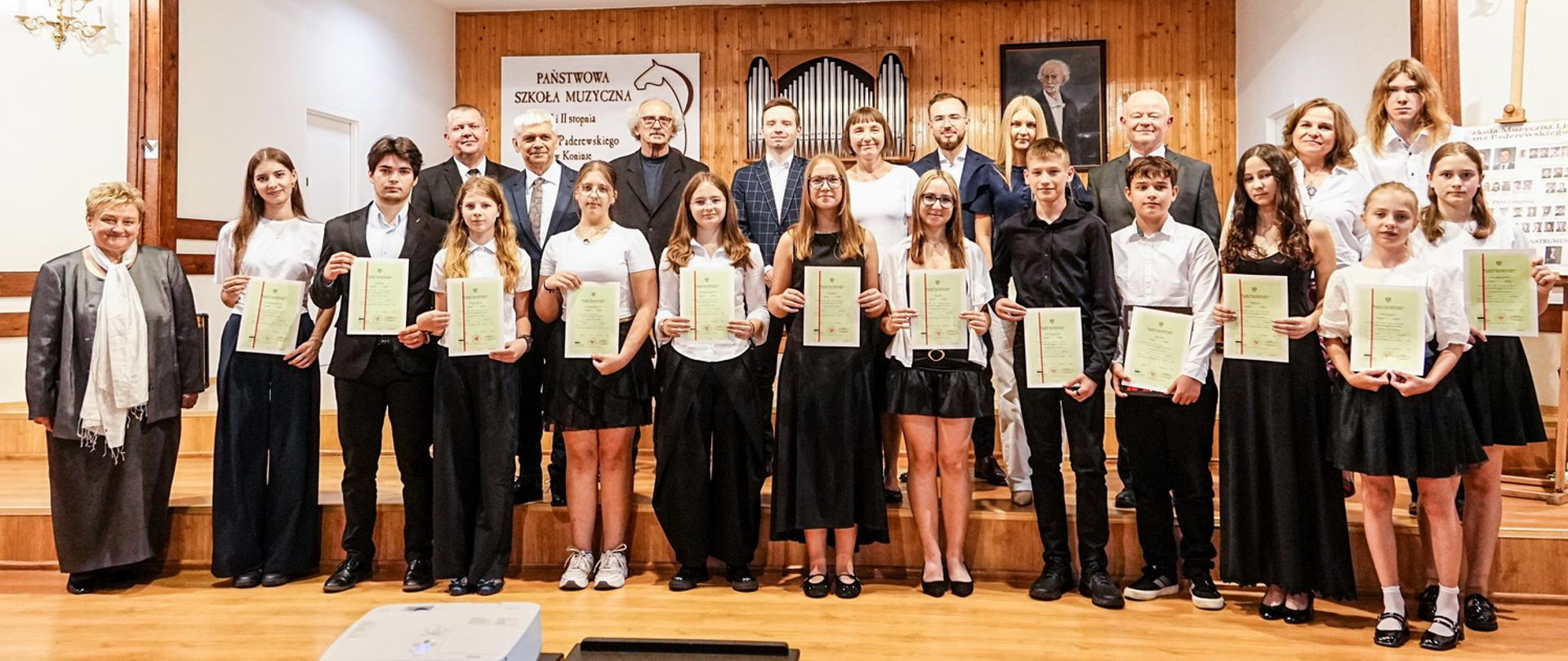 Uroczystość pożegnania absolwentów
