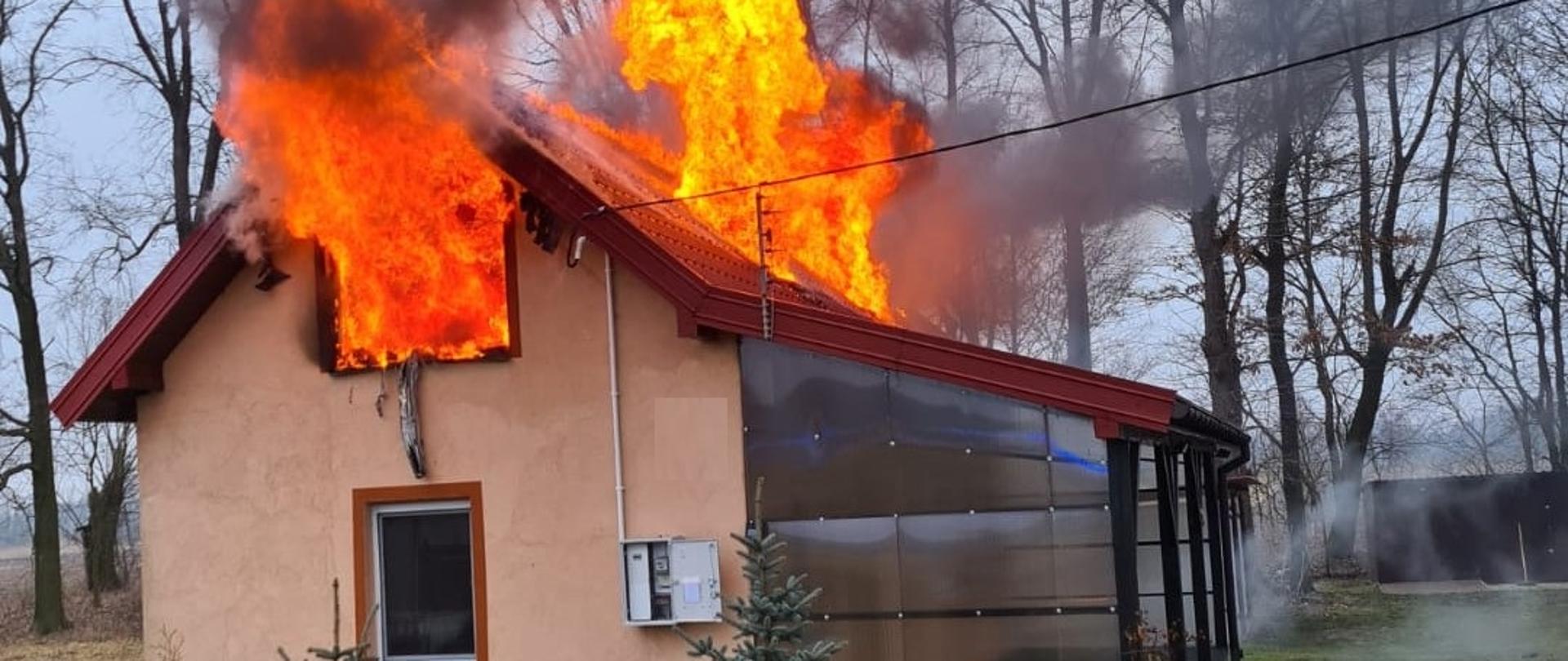 Pożar budynku mieszkalnego w miejscowości Skęczno