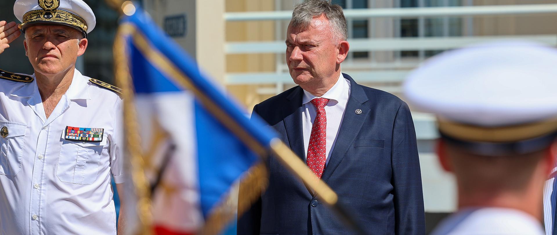 Wiceminister Obrony Narodowej Paweł Bejda odwiedził Tulon, by zapoznać się z ofertą francuską nowoczesnych okrętów podwodnych dla Marynarki Wojennej RP (program pk. „ORKA”) W spotkaniu uczestniczył również Emmanuel Chiva, Dyrektor Generalny Agencji DGA. Podczas wizyty podpisano list intencyjny dot. współpracy w zakresie lądowych pocisków manewrujących. Minister Bejda miał okazję obejrzeć zaawansowane technologicznie okręty francuskiej Marynarki Wojennej, poznając ich zdolności operacyjne i zastosowane w nich nowatorskie rozwiązania.