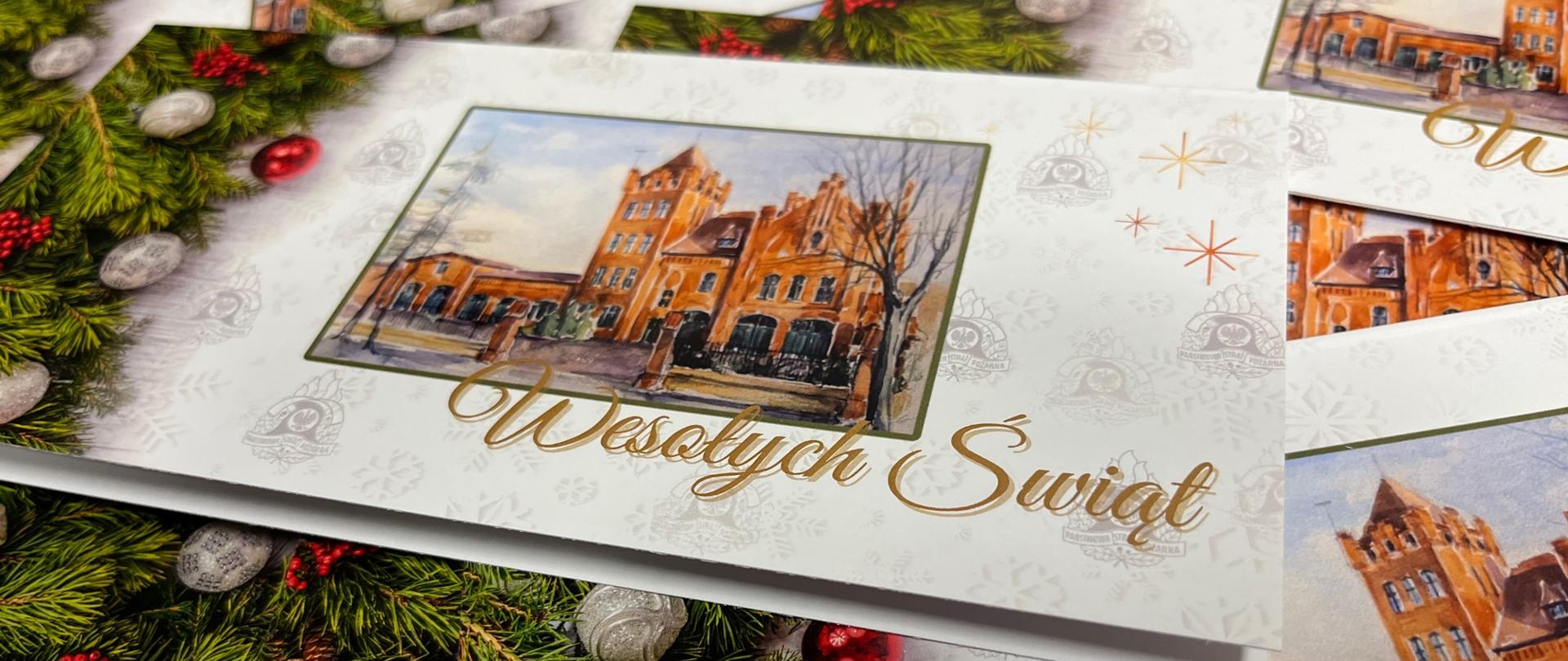 Rozsypane kartki świąteczne.