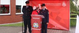 Okolicznościowe przemówienie delegacji strażaków z miasta partnerskiego Hennigsdorf
