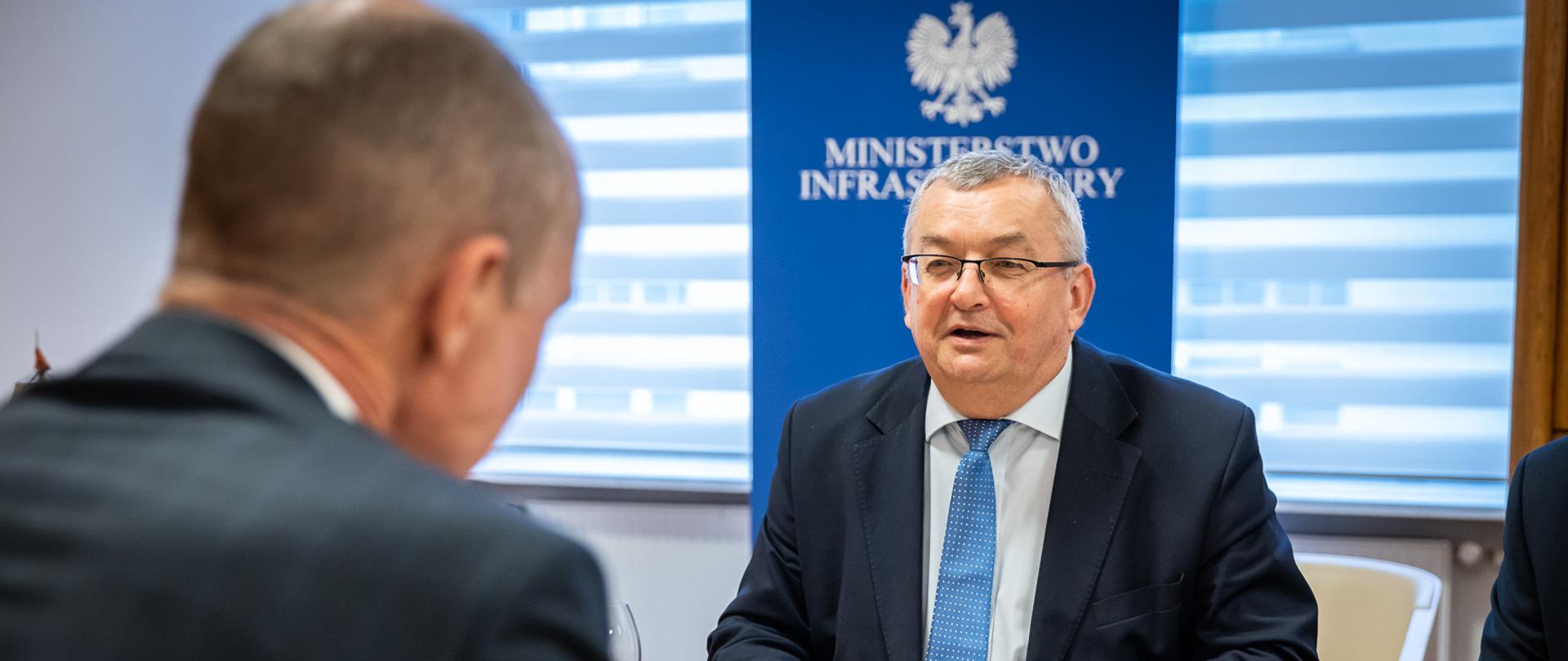 Korytarze solidarnościowe wspierają wymianę handlową między UE a Ukrainą