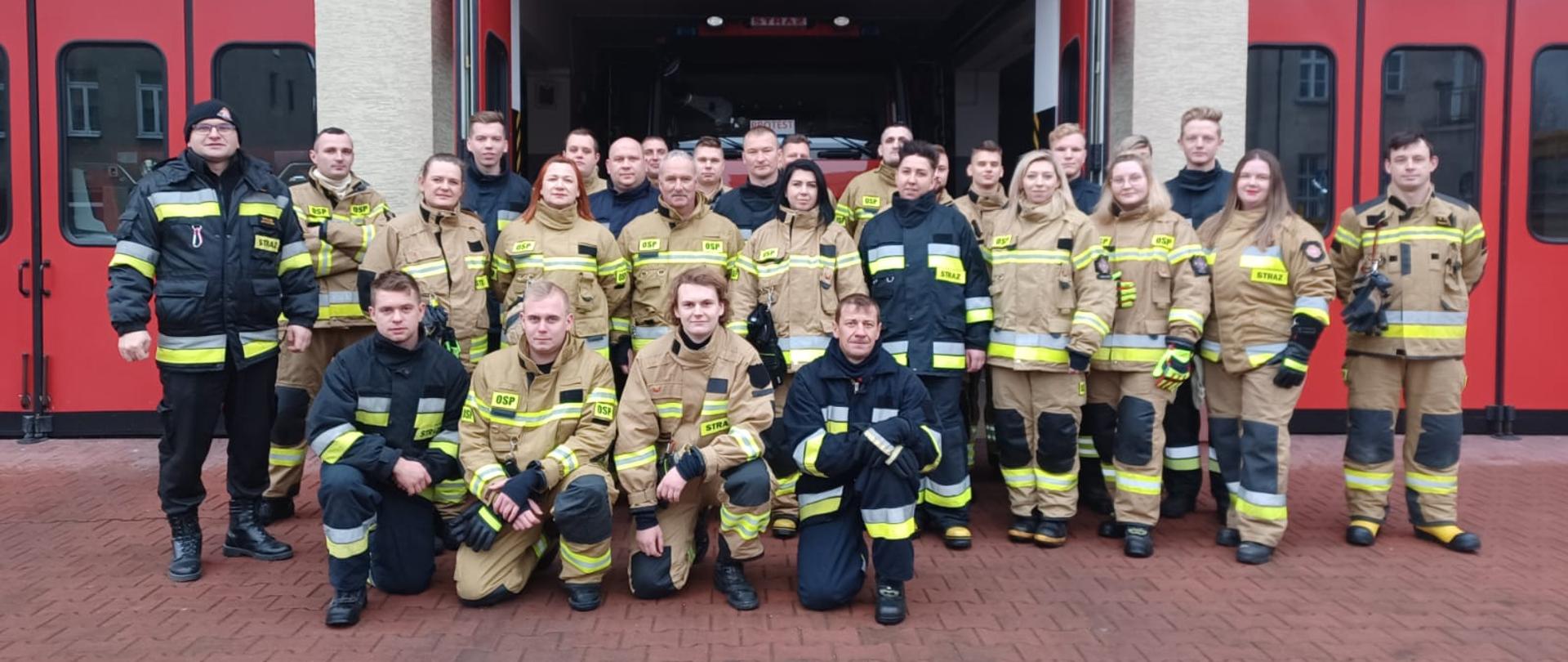 Zakończenie szkolenia podstawowego strażaków ratowników Ochotniczych Straży Pożarnych