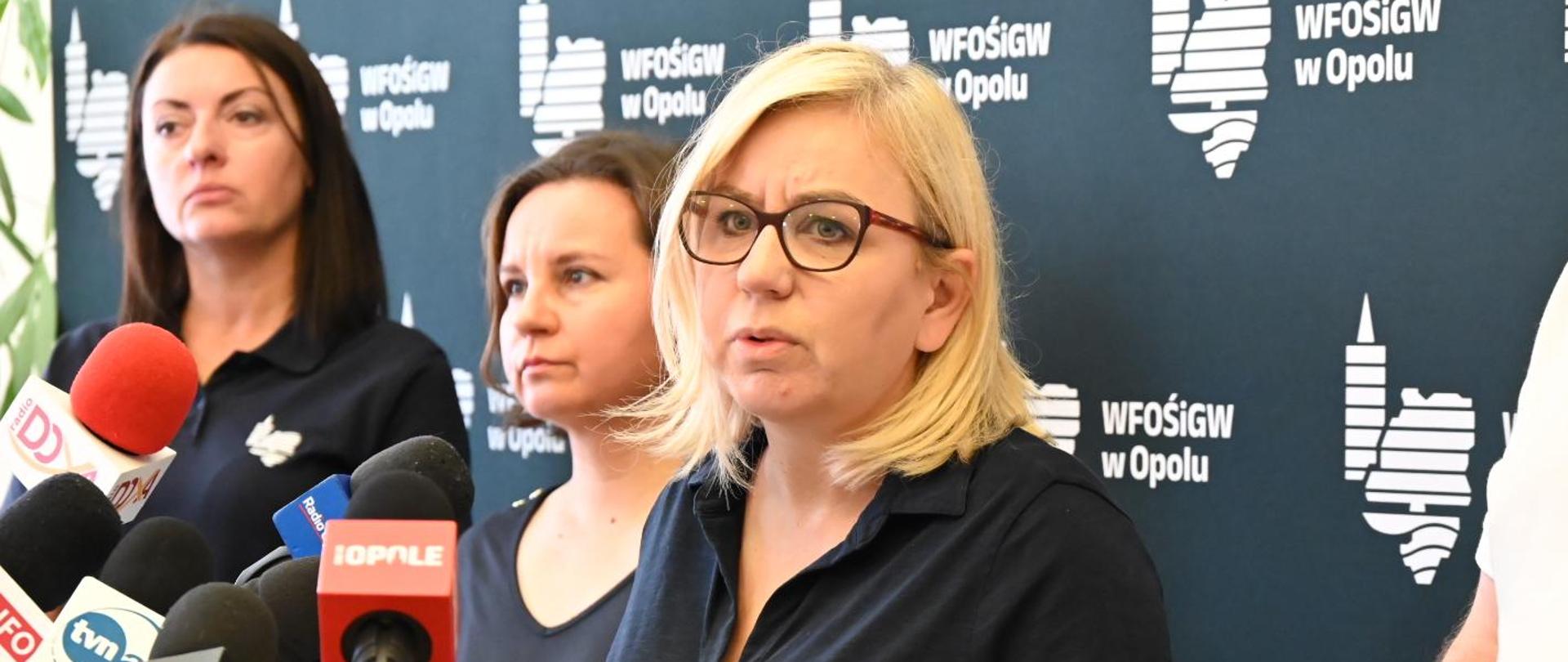 Ministra klimatu i środowiska Paulina Hennig-Kloska na konferencji prasowej
